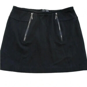Willi Smith mini skirt Black Women’s size 4 Silver zipper accents